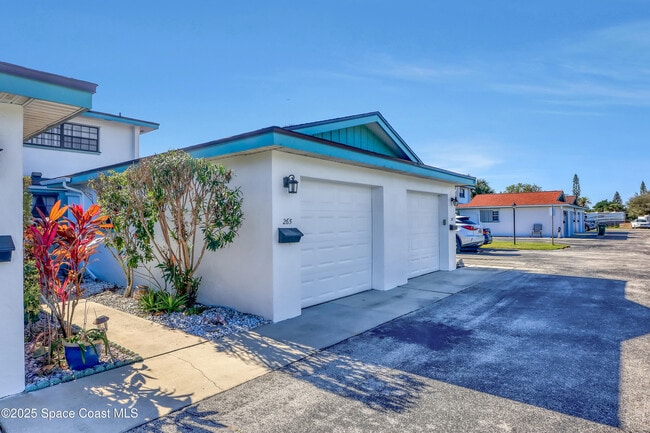 Photo - 265 Kings Way Townhome