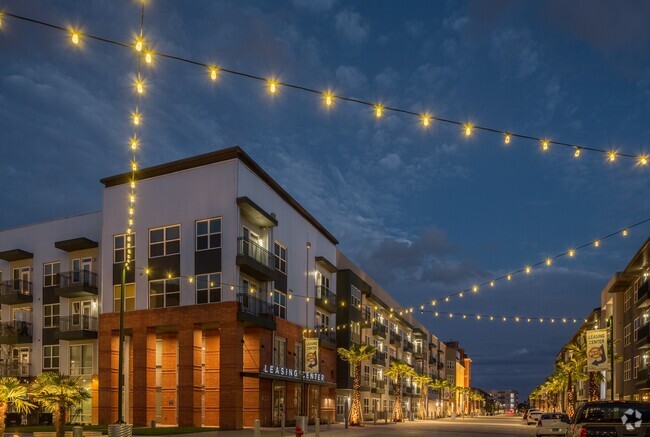 Building Photo - The Flats at Big Tex Rental