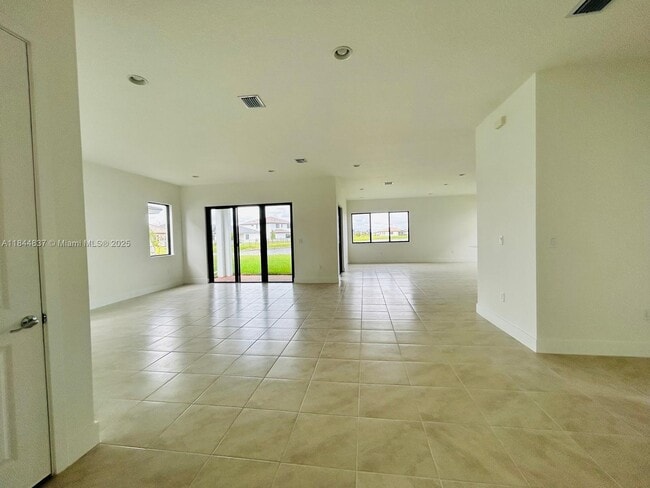 Photo - 5032 Frattina St.