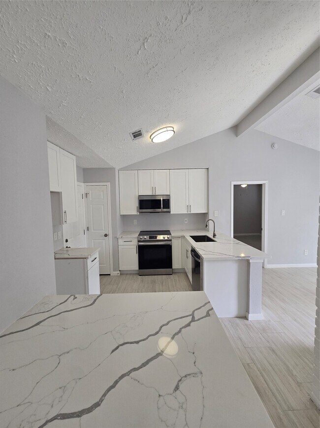 Photo - 19319 Cypress Cliff Dr