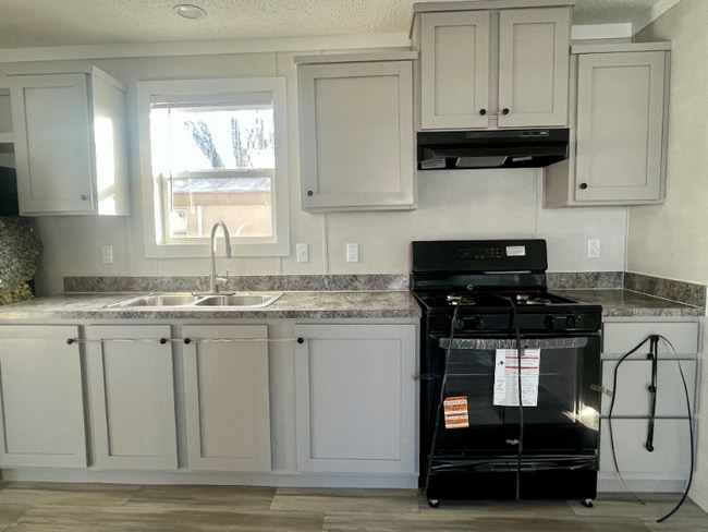 Photo - 1405 Elm Hills Blvd