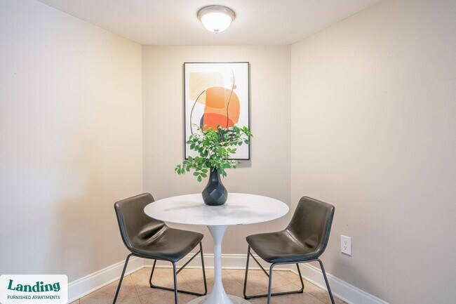 Photo - 1925 N 3rd St Unidad 113.1405975