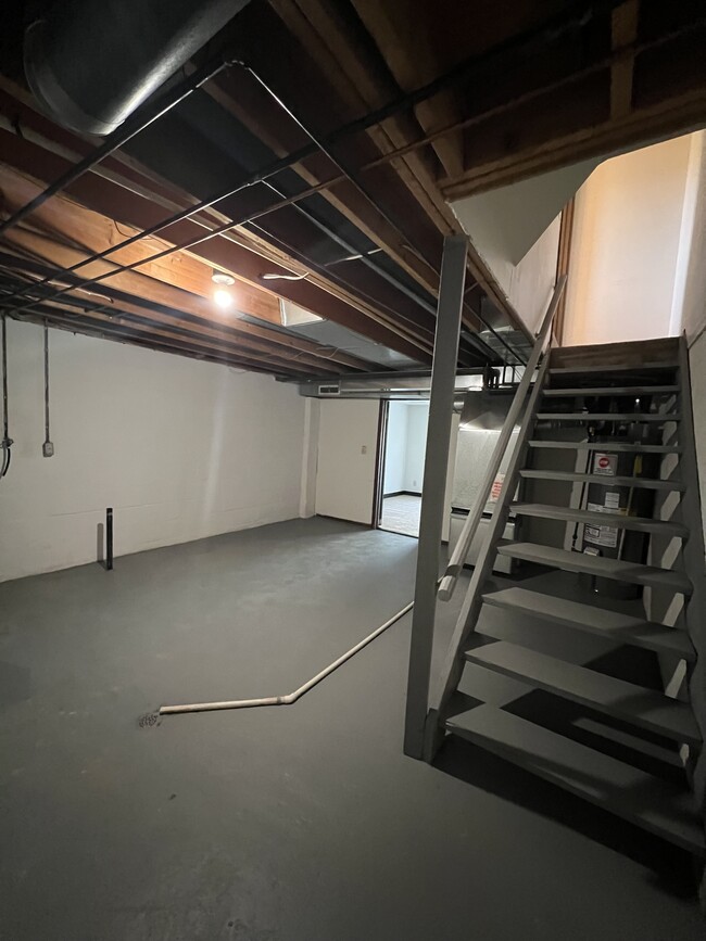 Photo - 6570 Palmer Dr NW