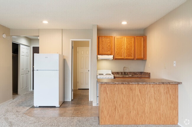 Studio, 1BA - 440 SF - Plumas Garden Apartments