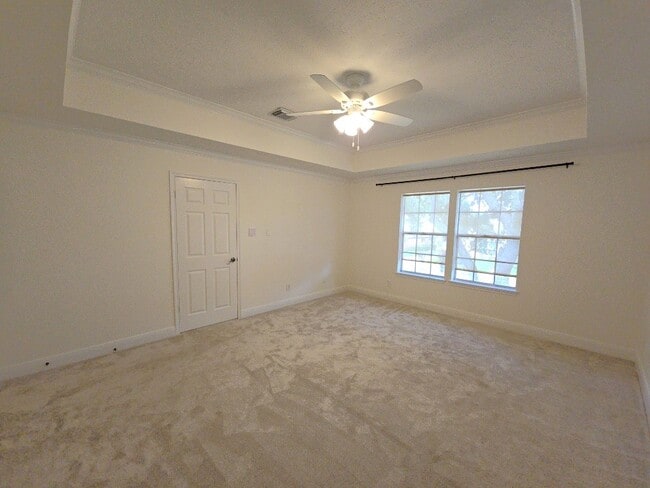 Building Photo - 2502 Fairwind Dr
