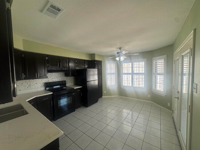 Photo - 247 Northpoint Dr