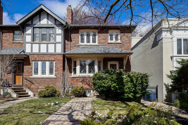 Photo - 170 Cranbrooke Ave