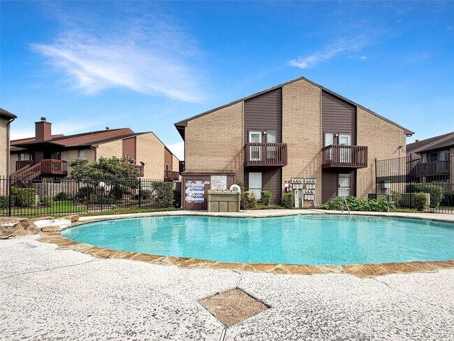 12905 Woodforest Blvd Unit 601