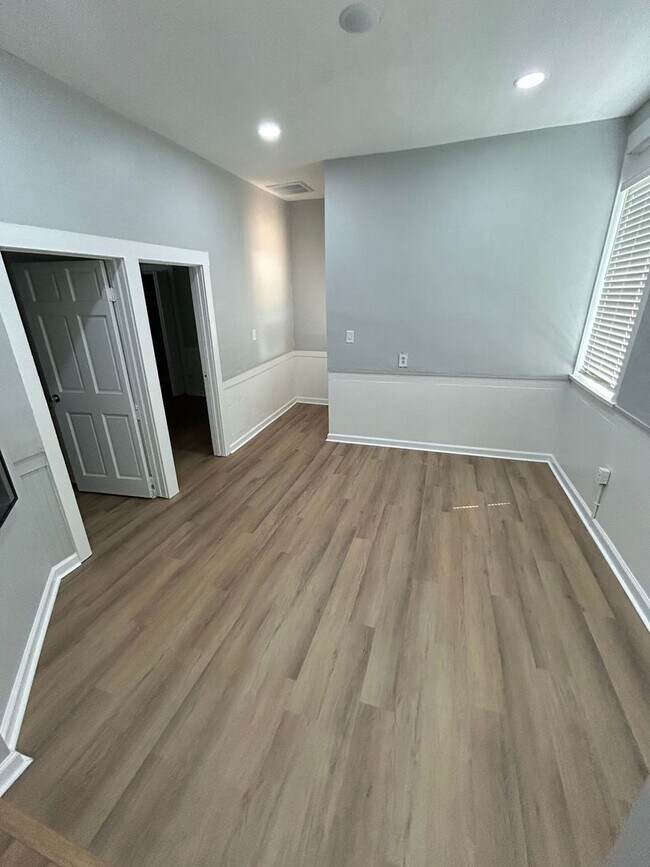 Photo - New low price – Apartment in Downtown Elkton