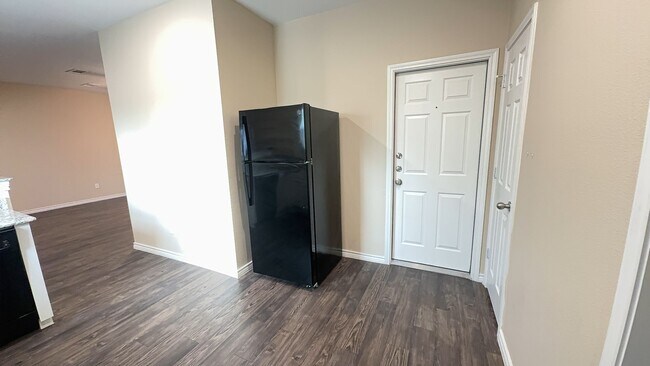 Photo - 3604 Barnacle Dr Unidad B