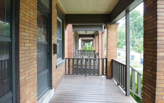 Photo - Summit St 2355-2357 MLR Unit 2357