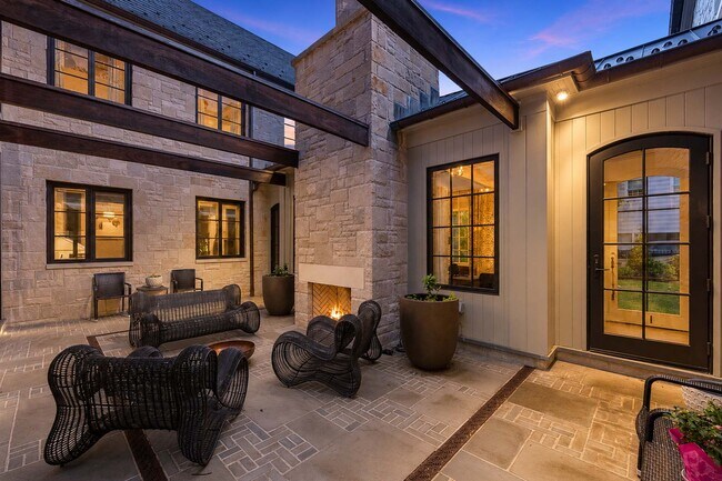 Photo - 548 Sylvan Pl