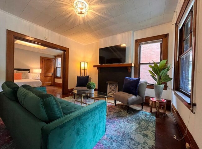 Photo - 870 Dennison Ave