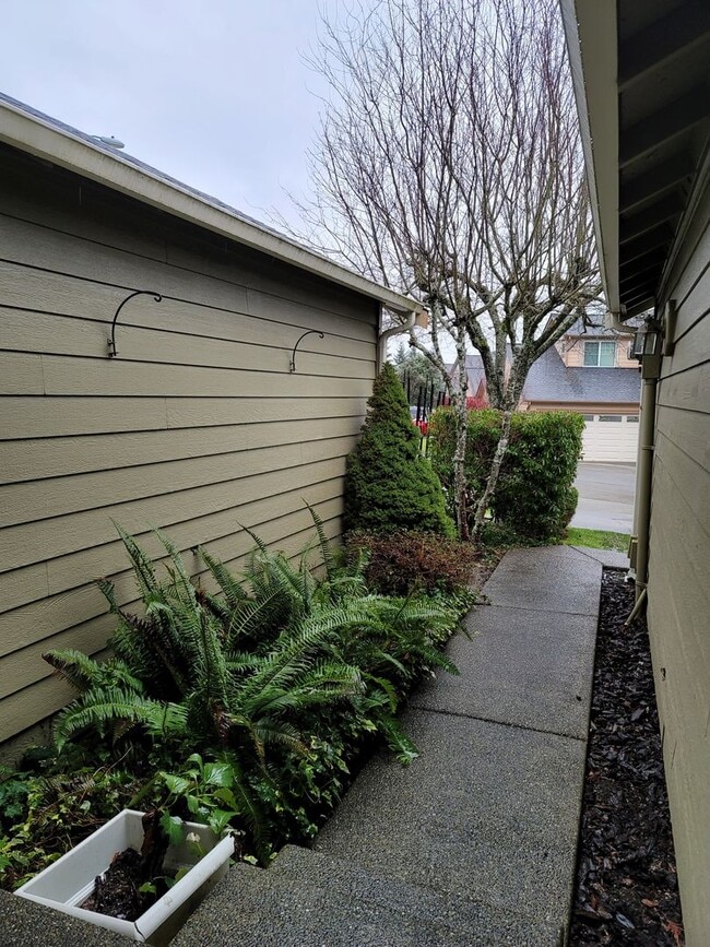 Photo - 2 Bedroom Townhome in Desirable Summerwind!