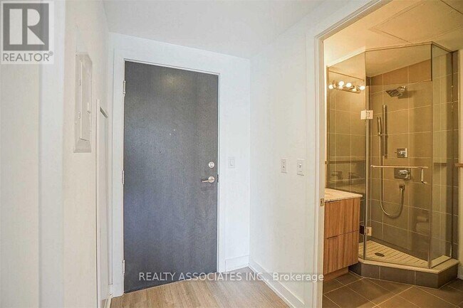 Photo - 6 Parkwood Ave Unit 307