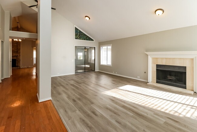 Photo - 8611 Pines Pl Dr