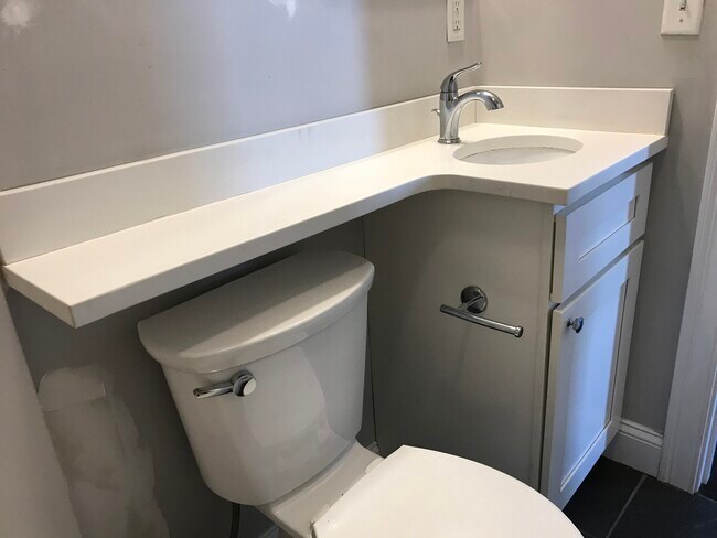 Photo - 52 Queensberry St