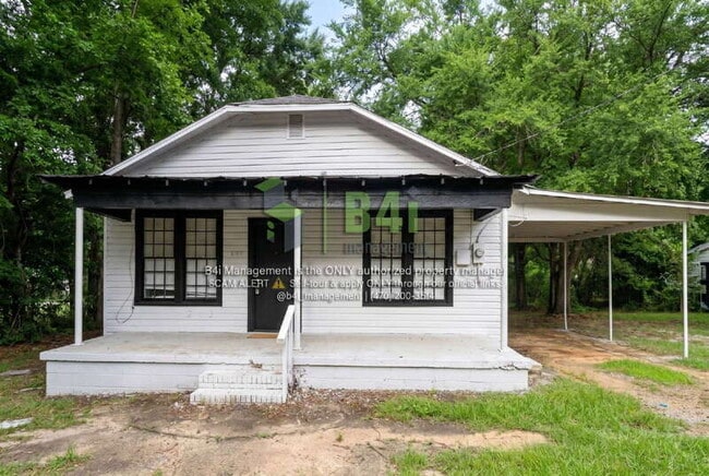 1645 Vinson Hwy SE
