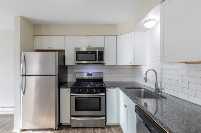 Photo - 23700 W Warren Ave