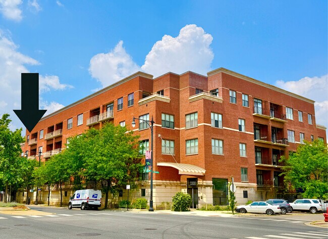 Photo - 3300 W Irving Park Rd Unit H5