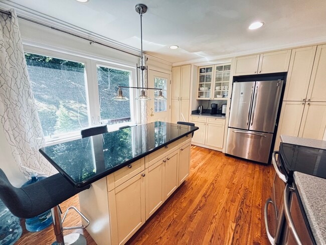 Photo - 43 Kent Hills Ln