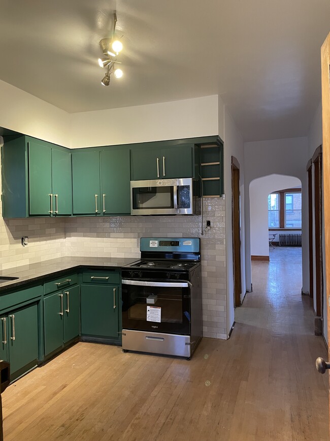 Photo - 2345 W 24th St Unidad 2