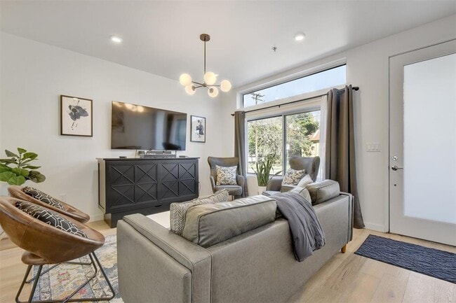 Photo - 1701 MLK Jr Blvd Unit 107