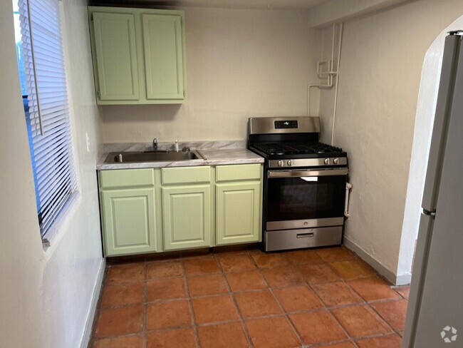 Building Photo - 214 Princeton Dr SE Unit 1/2 Rental