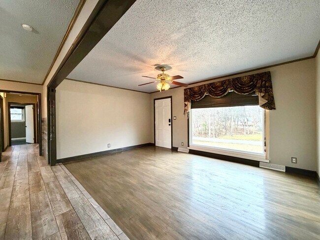 Photo - 2811 Thrush Dr