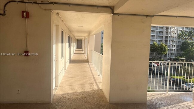2901 S Palm Aire Dr Unit 408