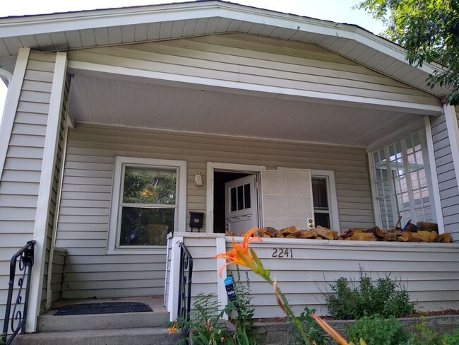 Photo - DU Charming 1920's Bungalow 2 Beds 1 Bath ...