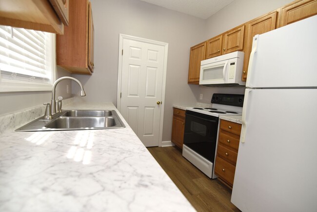 Photo - 3712 Cliffridge Dr