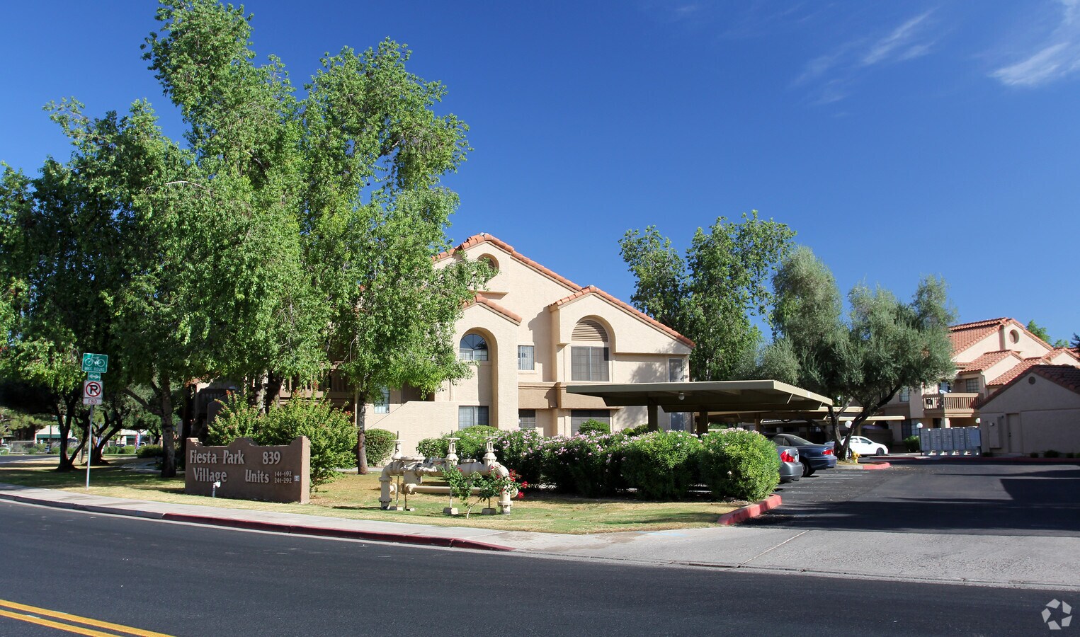 Photo - Por Of Fiesta Park Village Apartments