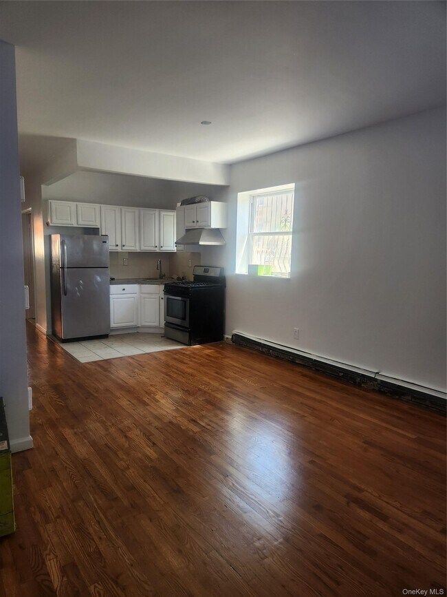 448 Ashford St Unit 2nd Floor