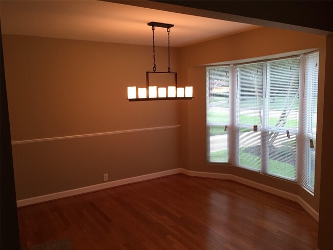 Photo - 10127 Hanka Dr