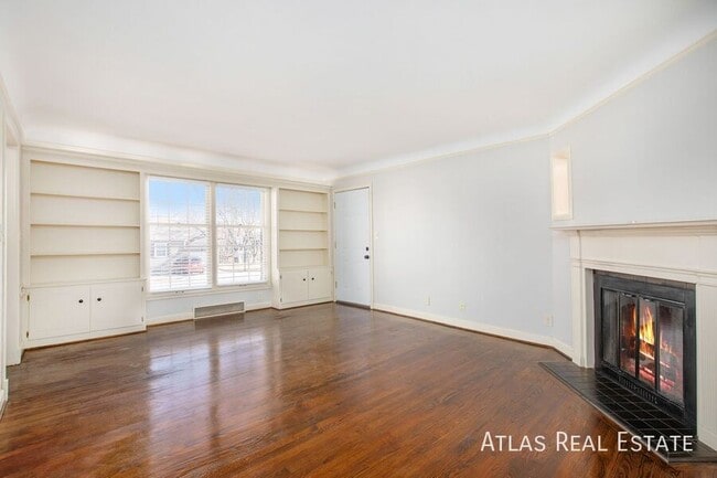 Photo - 5734 Walmer St