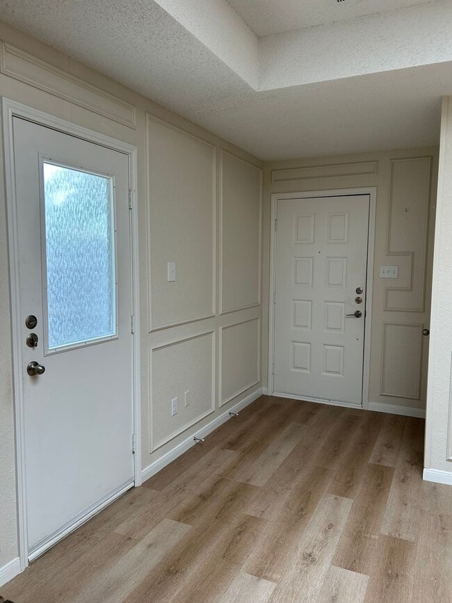 Photo - 6616/6618 Parkview Lane Unit 6616 Parkview Lane