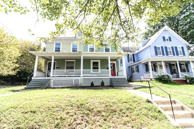 Building Photo - Heart of Brookland | 6bd 3.5 bth 4200 sqft Home | 3 porches, Large Yard