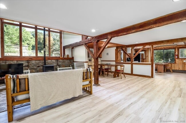 Photo - 155 Squash Hollow Rd