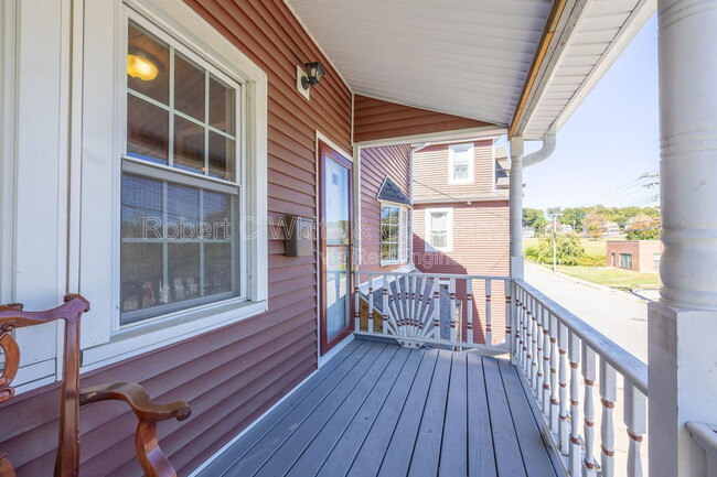 Photo - 77 Ashland St