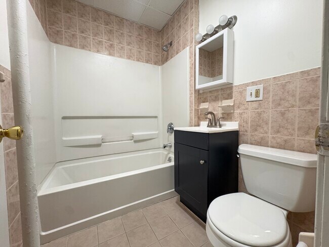 179 W 48th St 7 - 183 W 48th St Unit 7