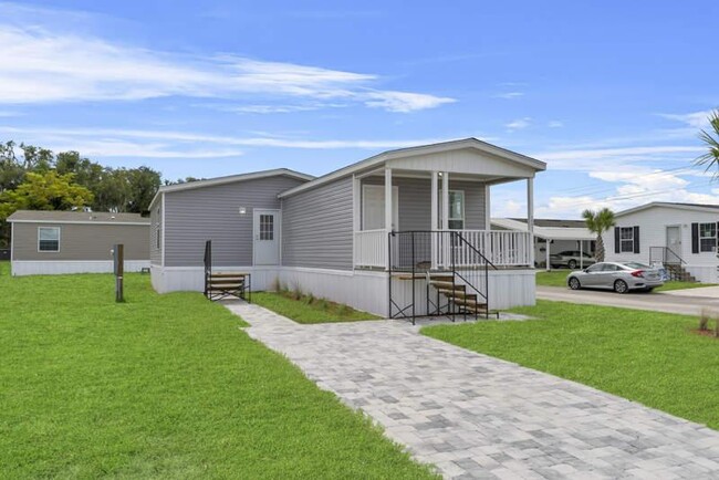 Photo - 16831 Oak Leaf Ct Casa