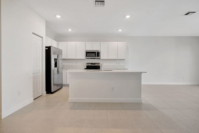 Photo - Modern Townhome @ Veranda Landing