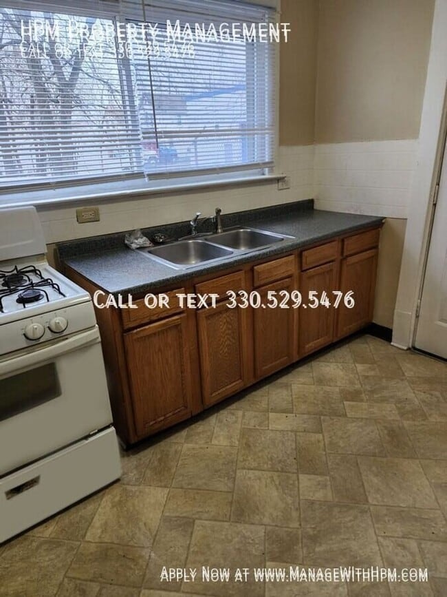Photo - 569 E Exchange St
