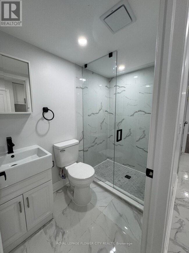 Photo - 414 Perth Ave