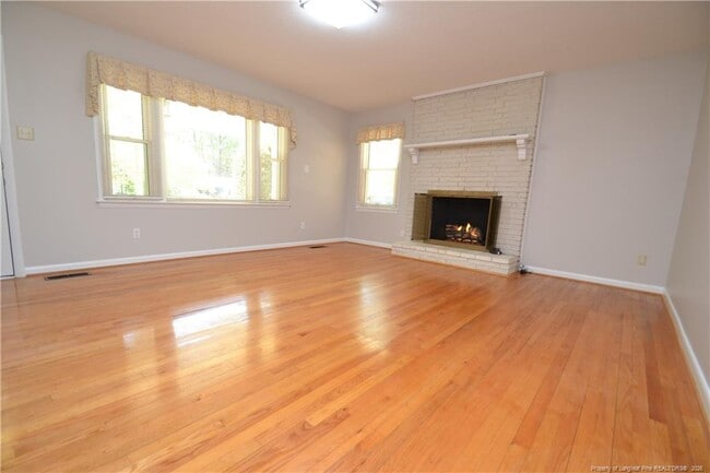 Photo - 806 Kingswood Dr