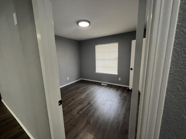 Photo - 14106 E 19th Pl S