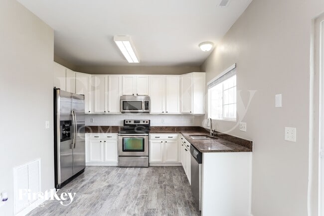 Photo - 1449 N Monument Dr