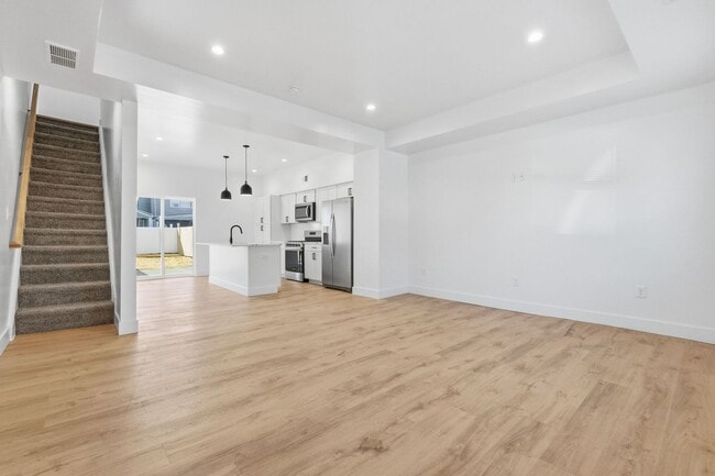 Building Photo - New Renovation - Sharpsburg