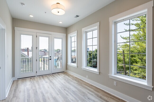 2BR, 2BA - 1,153SF - Dining Room